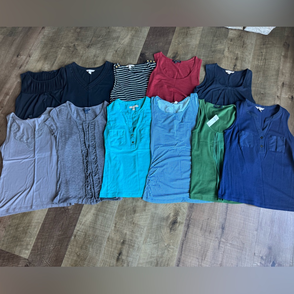 Banana Republic Women's Tank Tops in Assorted Colors